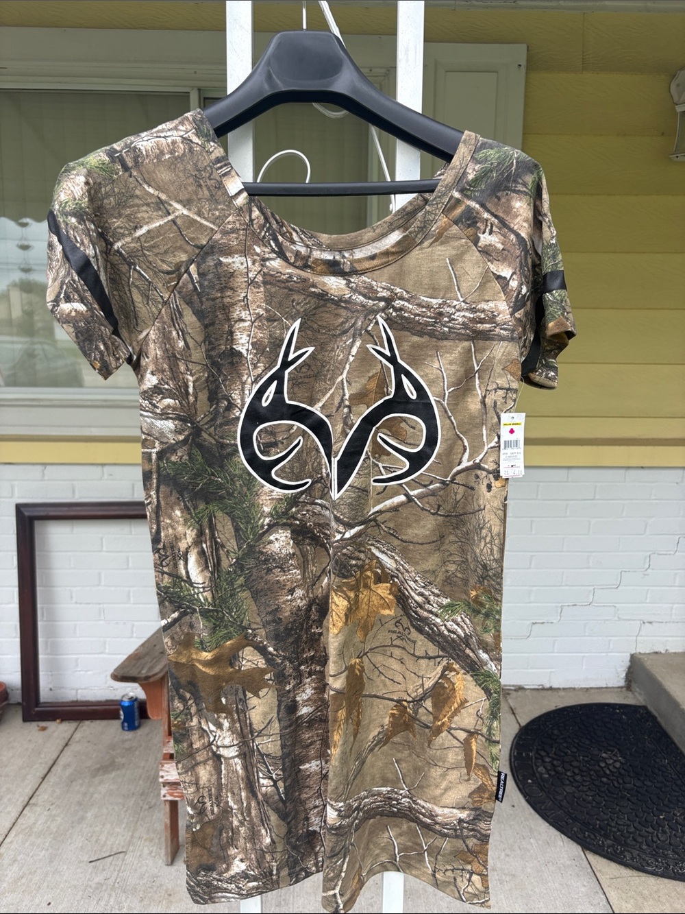 Realtree Brown and Green Camo Short Sleeve Nightshirt with Black Emblem